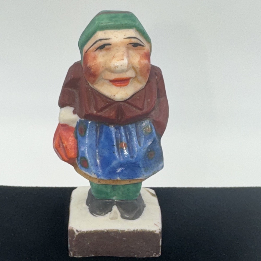 Vintage Made In Occupied Japan Porcelain Figurine Chubby‎ Dutch Girl 1945-1952